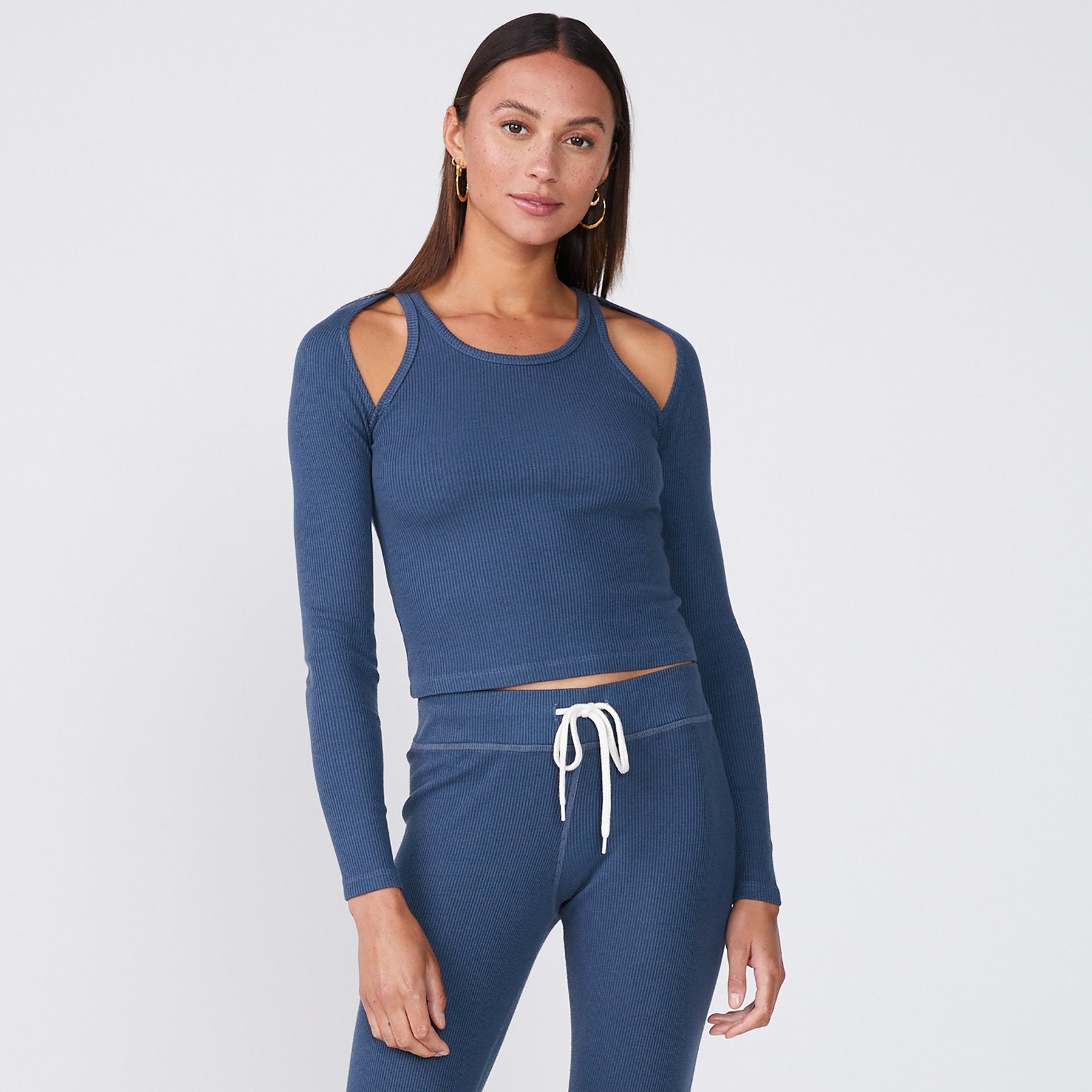 Monrow Cut Out Shoulder Top