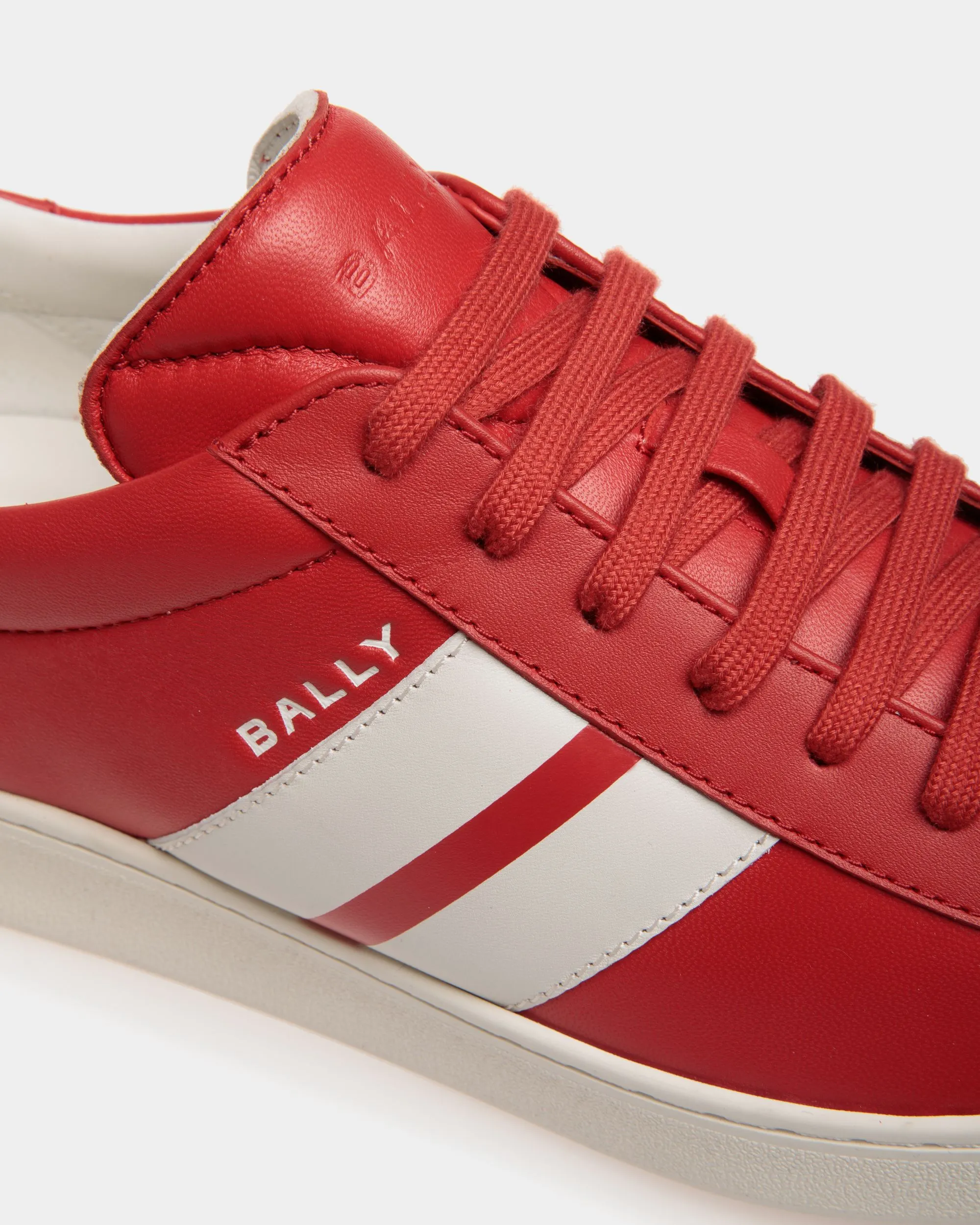 Tennis Sneaker In Candy Red And White Leather